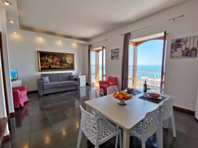 Гостиница SUPER panorama & Astonishing apartment seaview, Джардини Наксос